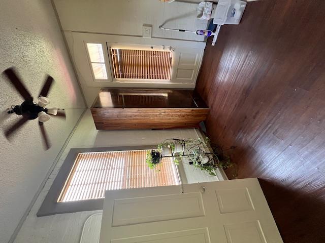 208 SW Texas St, Rockdale, TX 76567