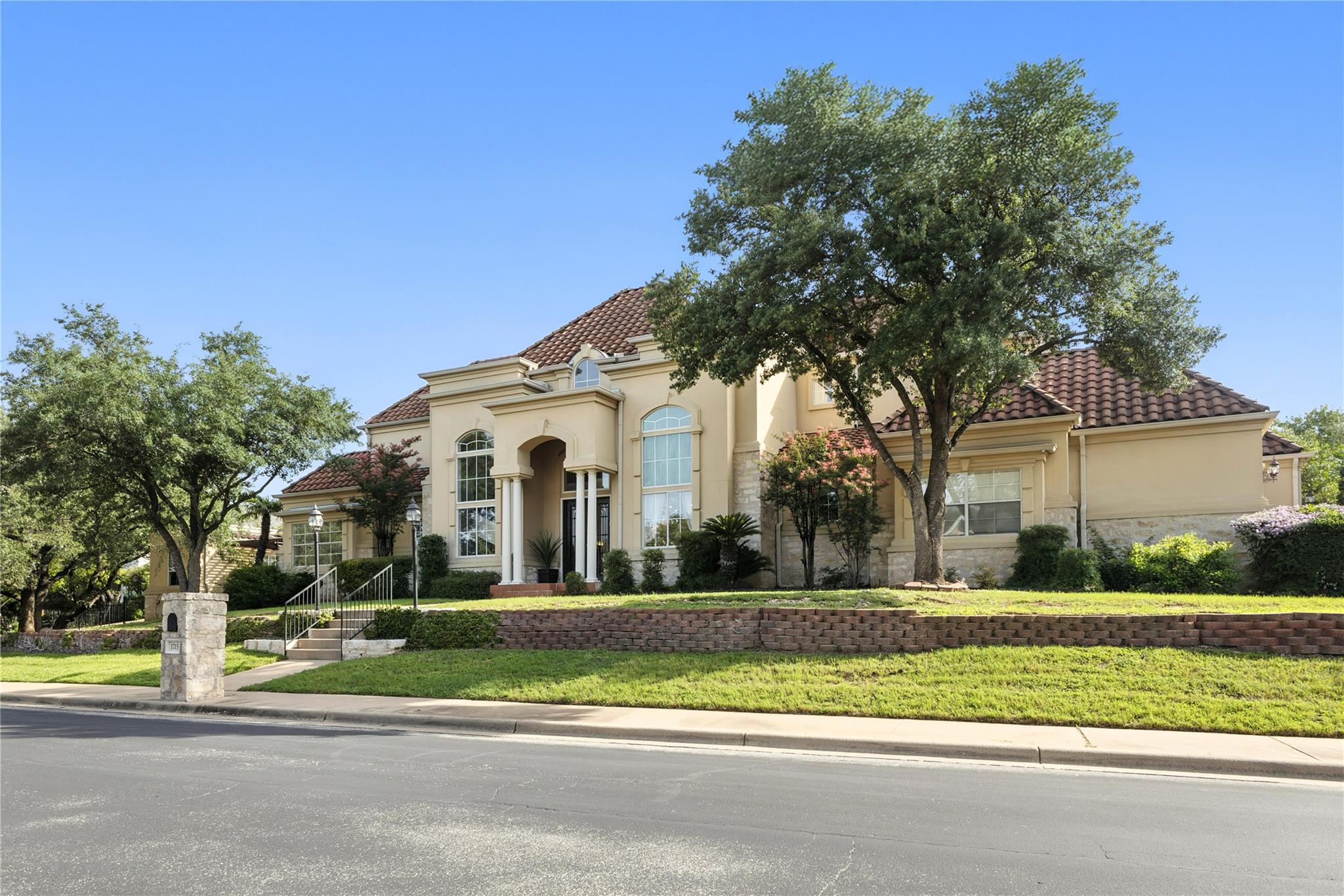 1715 Palisades Pointe Ln, Austin, TX 78738