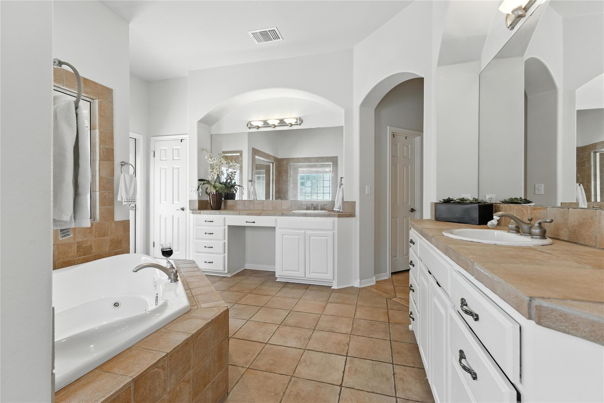 1715 Palisades Pointe Ln, Austin, TX 78738