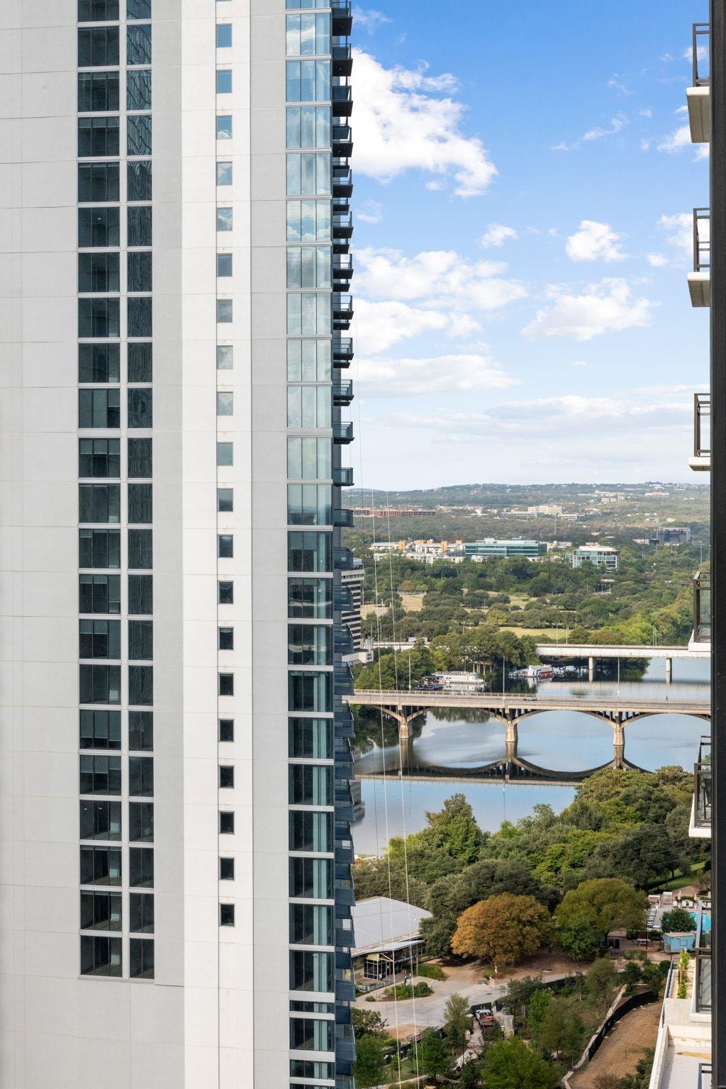 610 Davis St # 2103, Austin, TX 78701