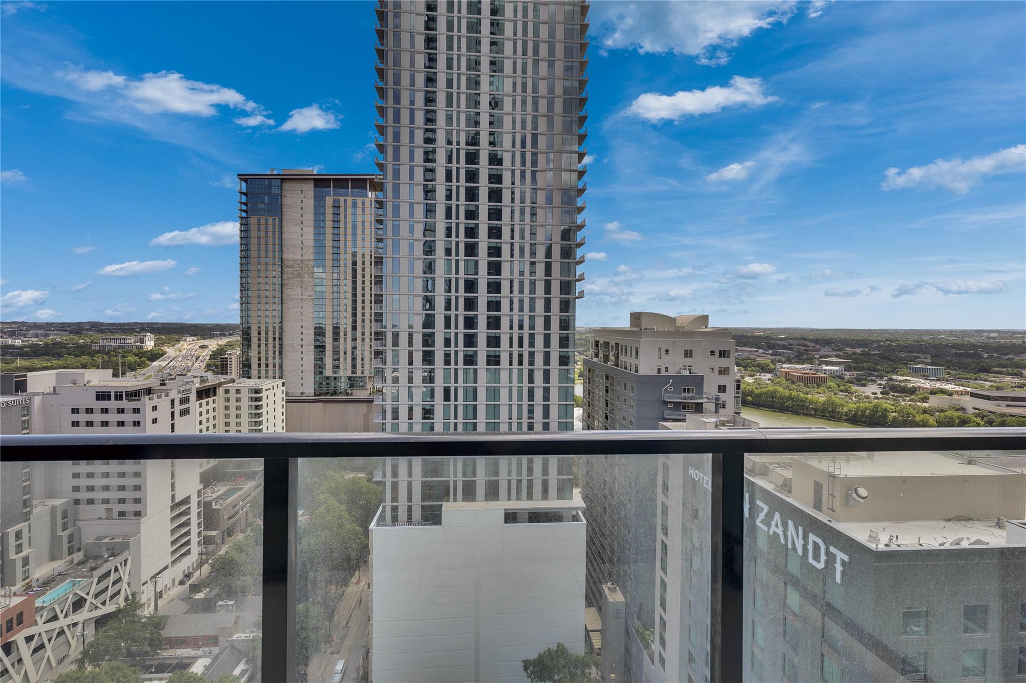 610 Davis St # 2103, Austin, TX 78701