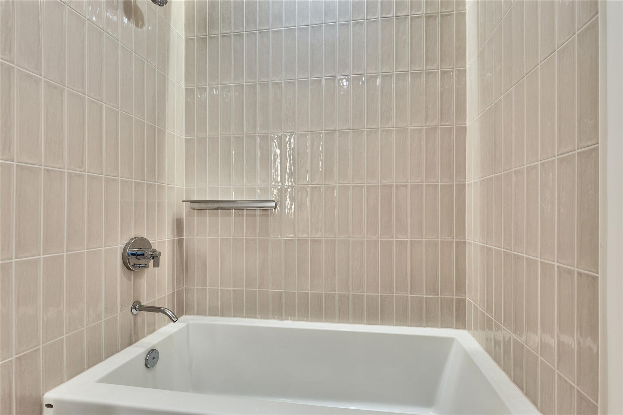 610 Davis St # 2103, Austin, TX 78701