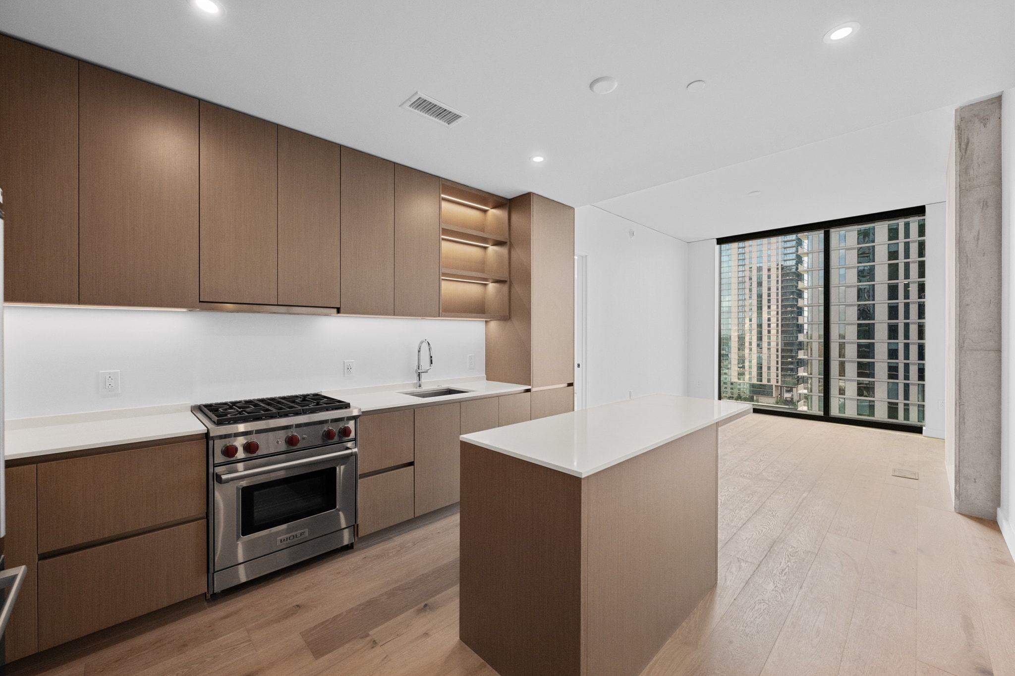 610 Davis St # 2103, Austin, TX 78701