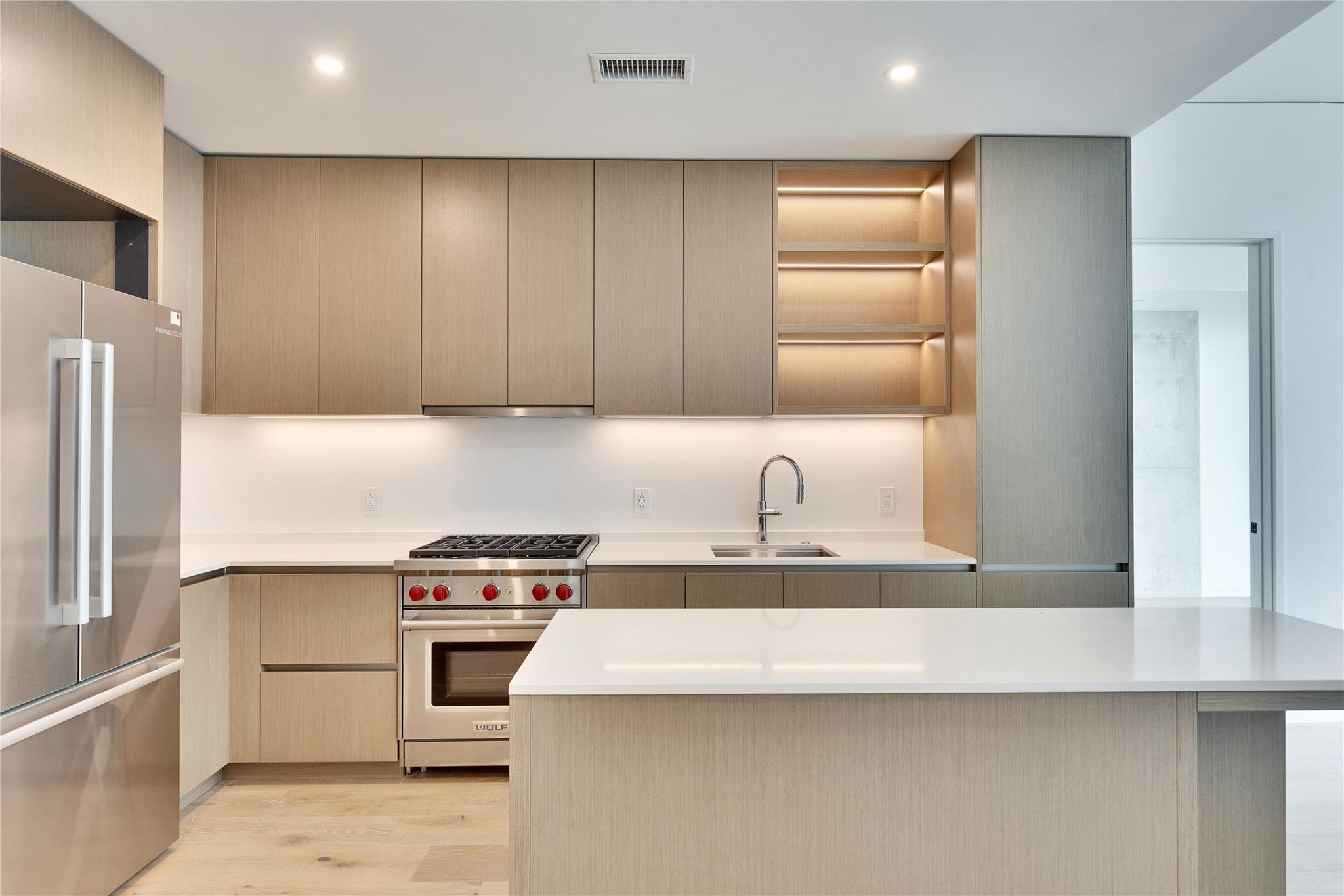 610 Davis St # 2103, Austin, TX 78701