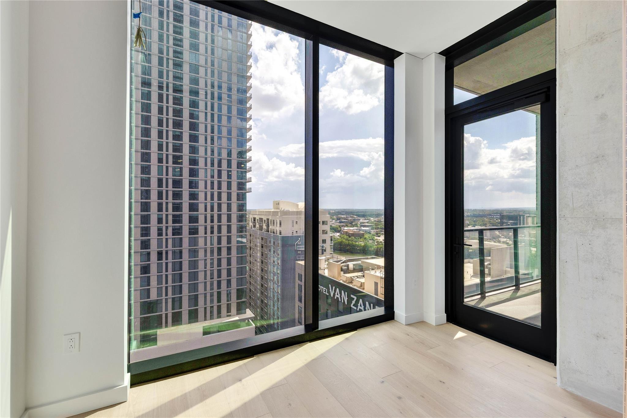 610 Davis St # 2103, Austin, TX 78701