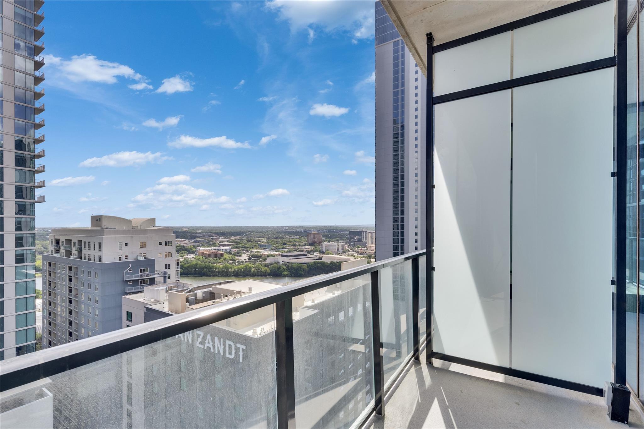 610 Davis St # 2103, Austin, TX 78701