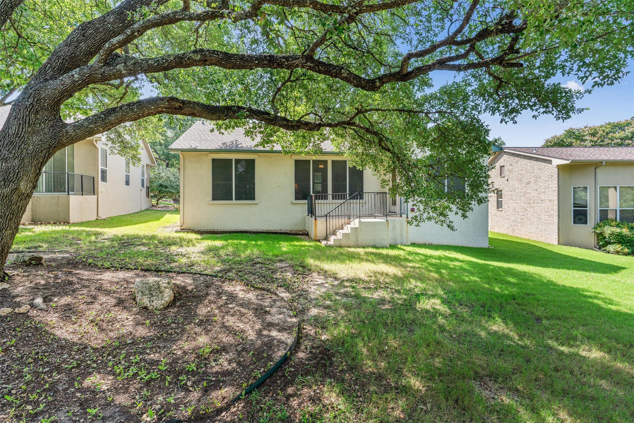 121 Larkspur Ln, Georgetown, TX 78633