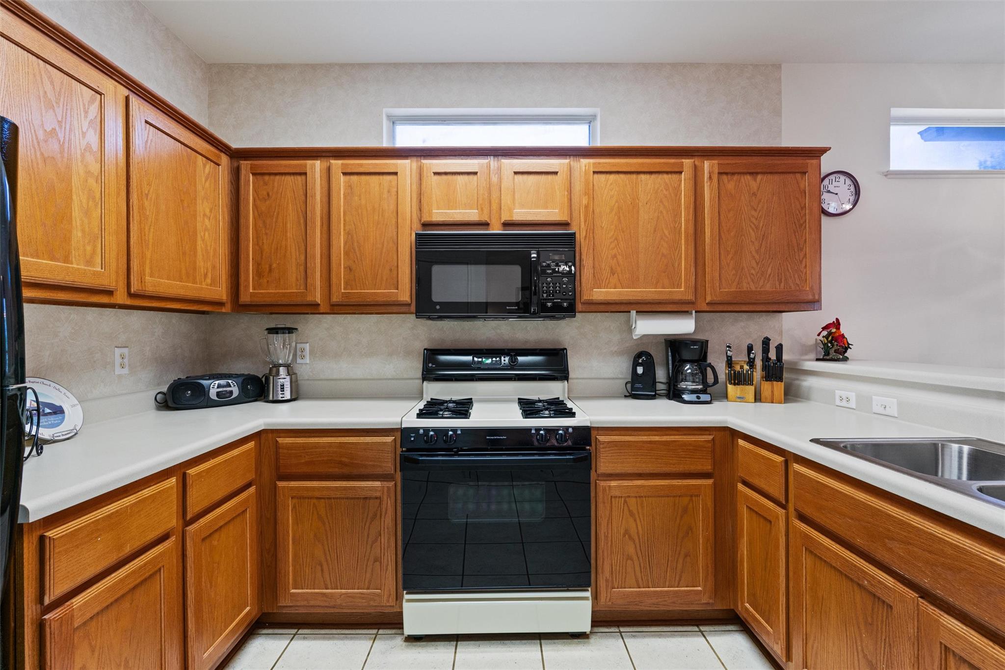 121 Larkspur Ln, Georgetown, TX 78633