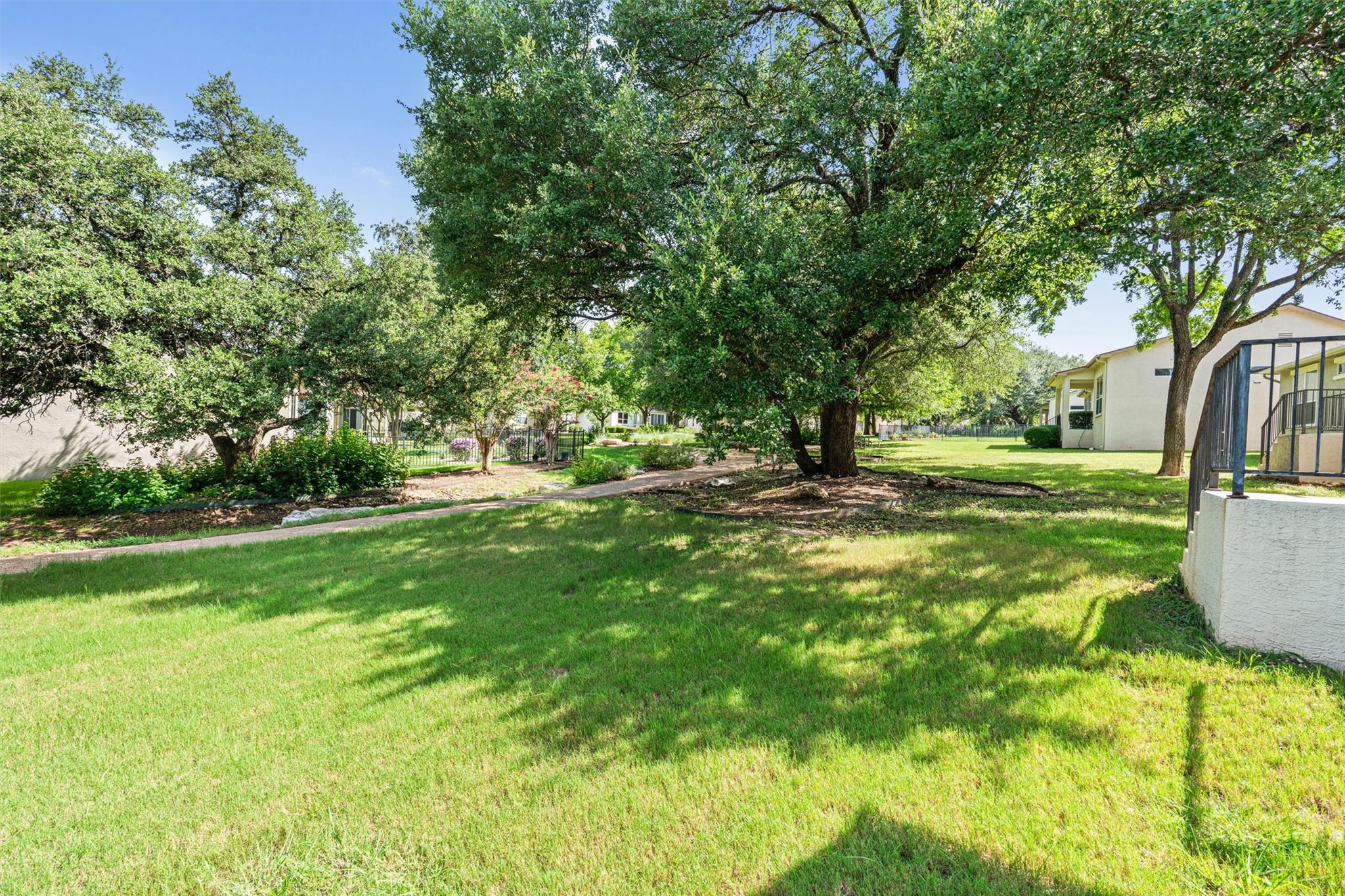 121 Larkspur Ln, Georgetown, TX 78633