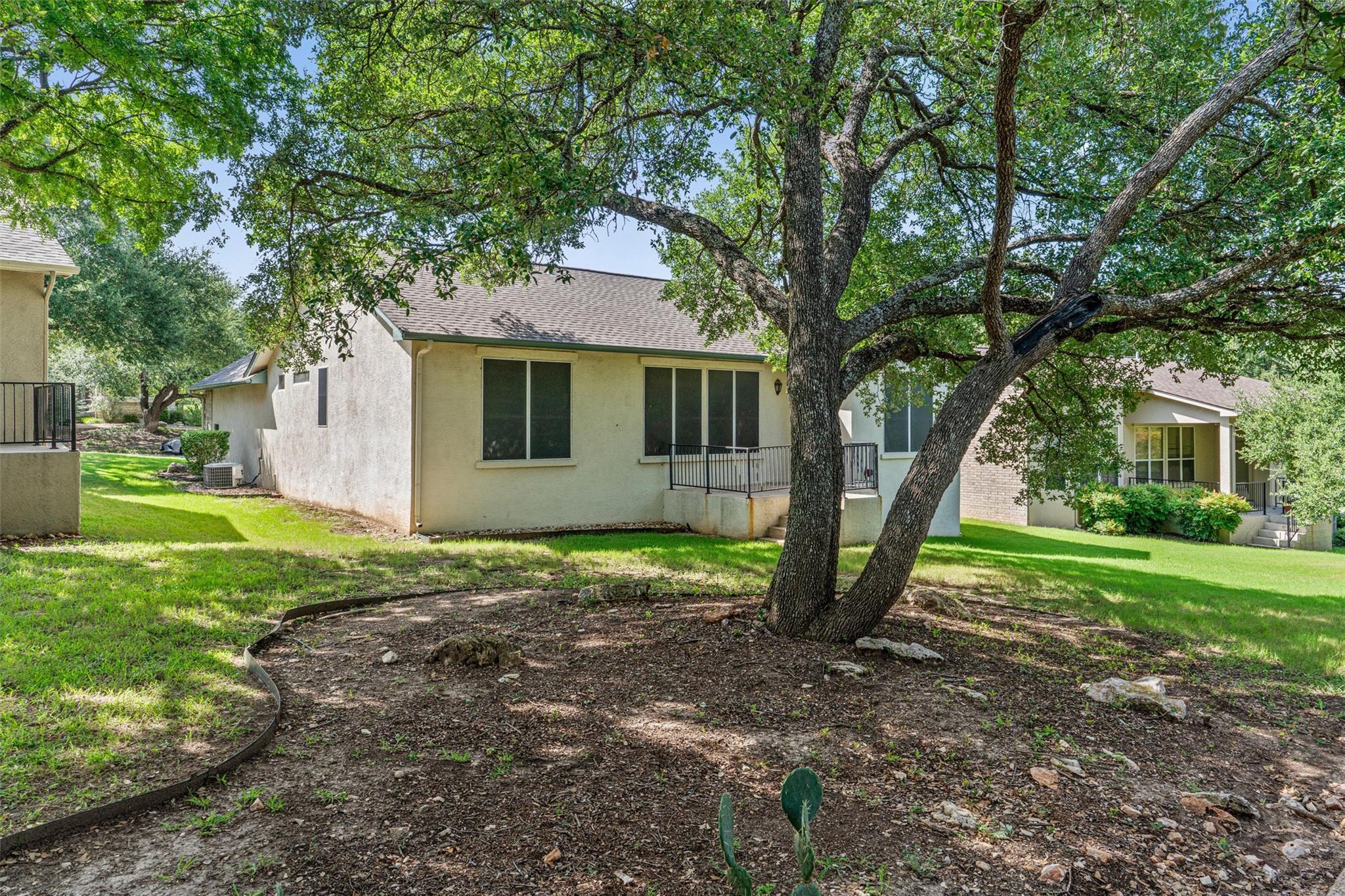 121 Larkspur Ln, Georgetown, TX 78633