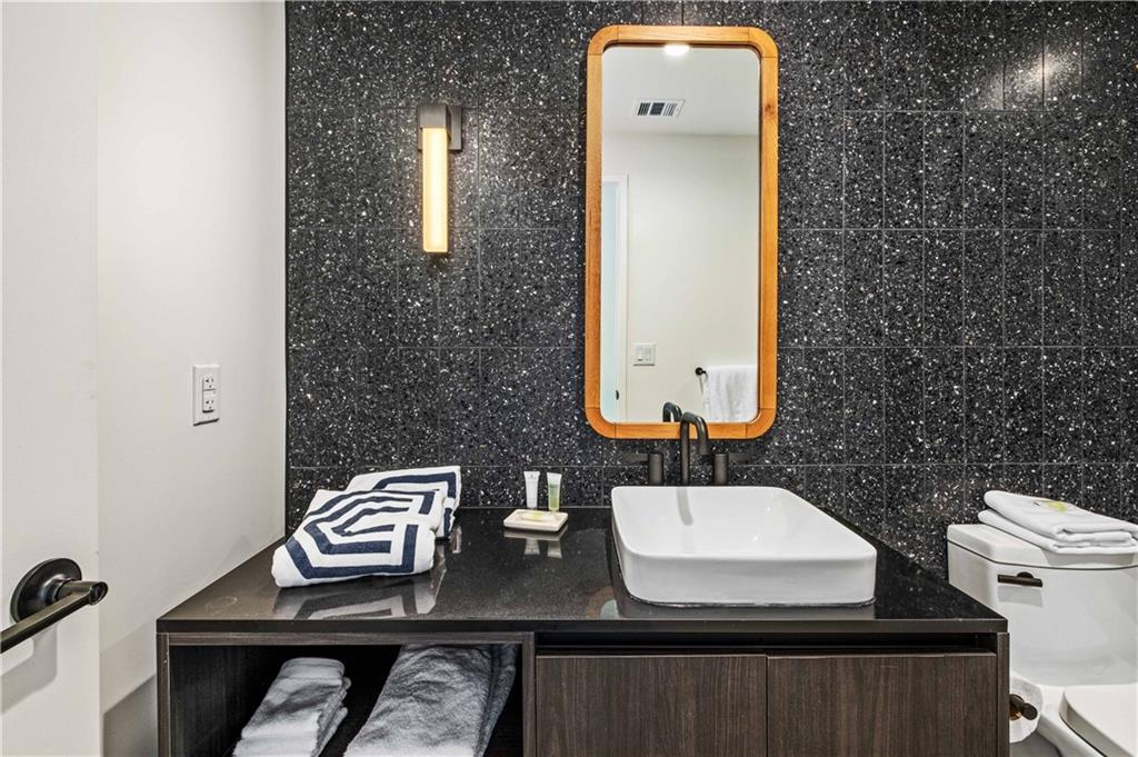 48 East Ave # 2203, Austin, TX 78701