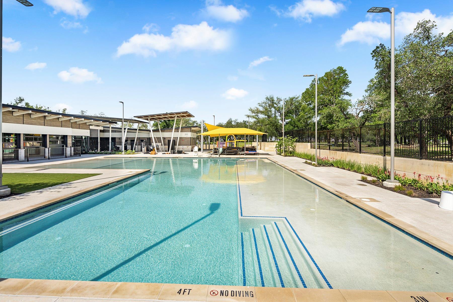 105 Morrison Dr, Jarrell, TX 76537