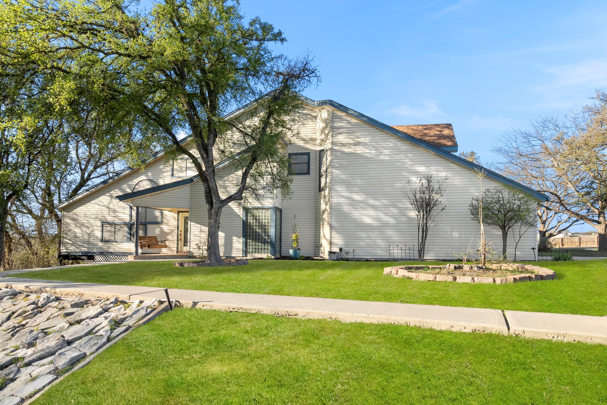 805 Summerwood Dr, New Braunfels, TX 78130