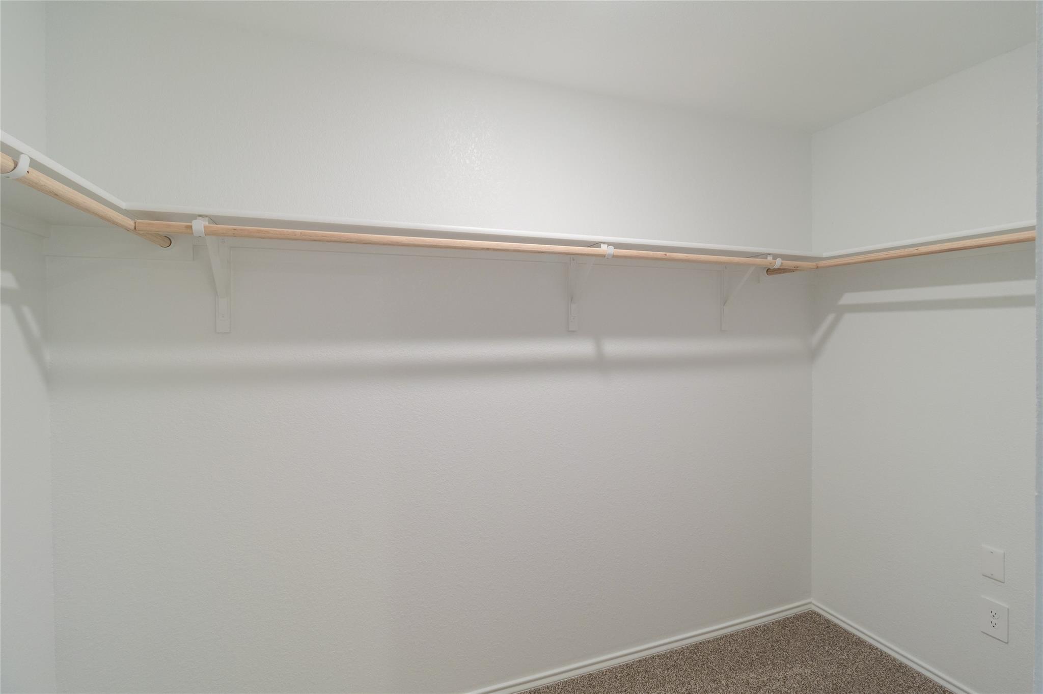 355 Bull Lake Cir, Buda, TX 78610