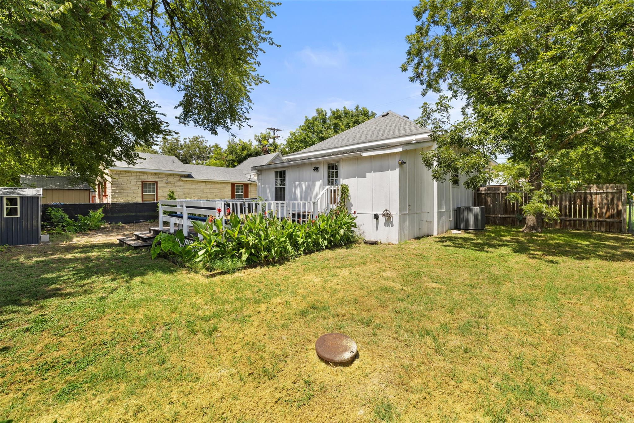 202 Brewster Ave, Florence, TX 76527