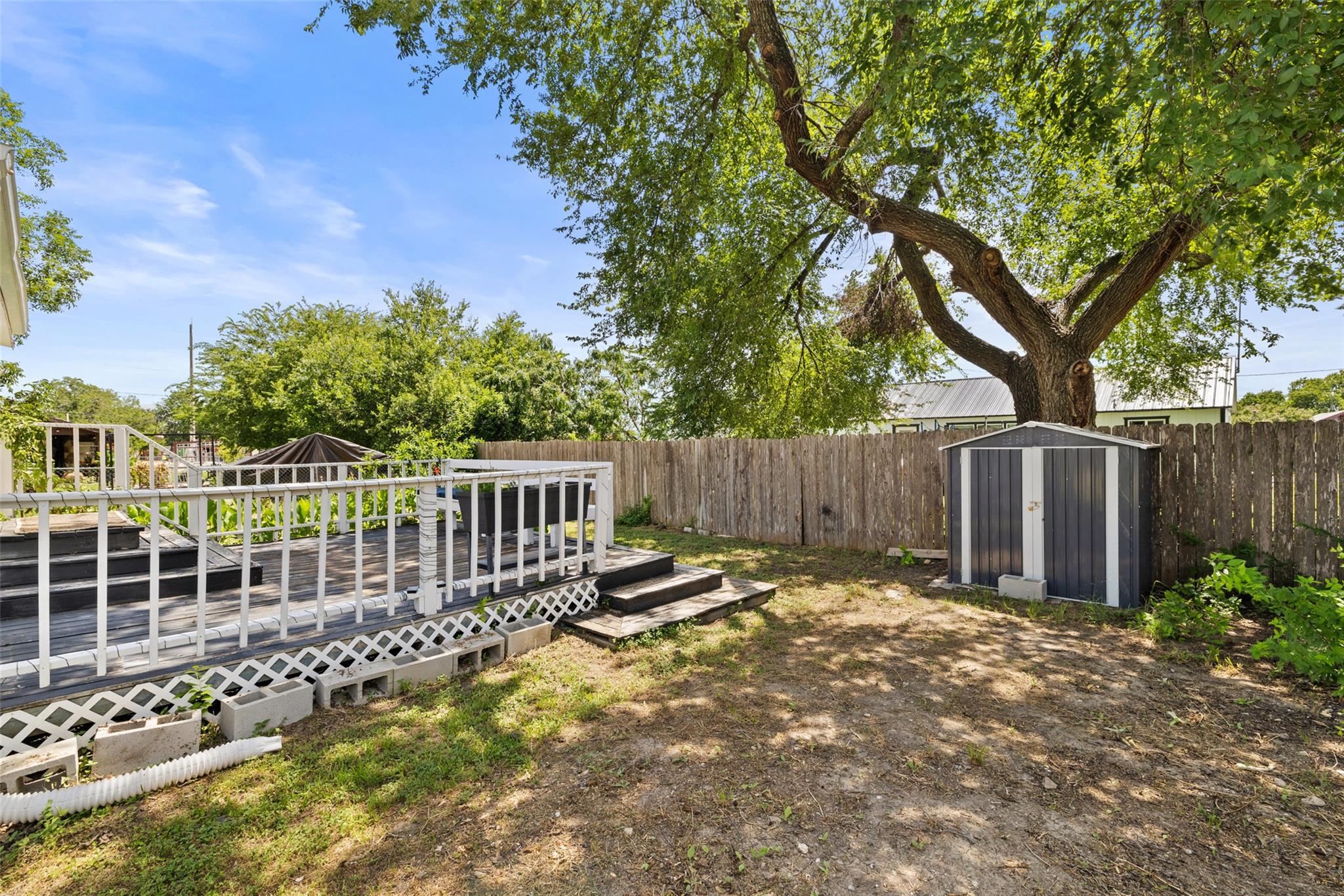 202 Brewster Ave, Florence, TX 76527