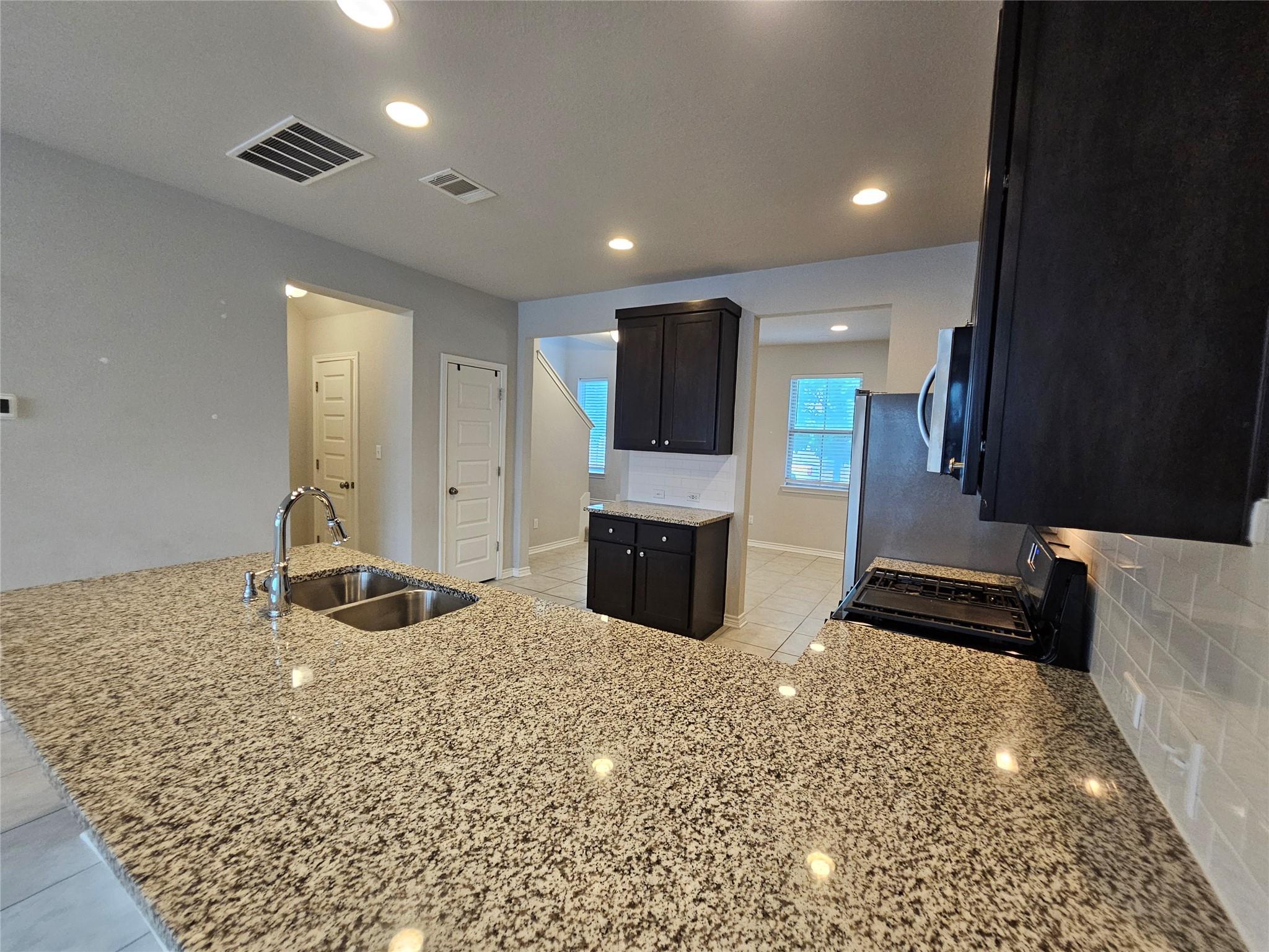 1721 Artesian Springs Xing, Leander, TX 78641