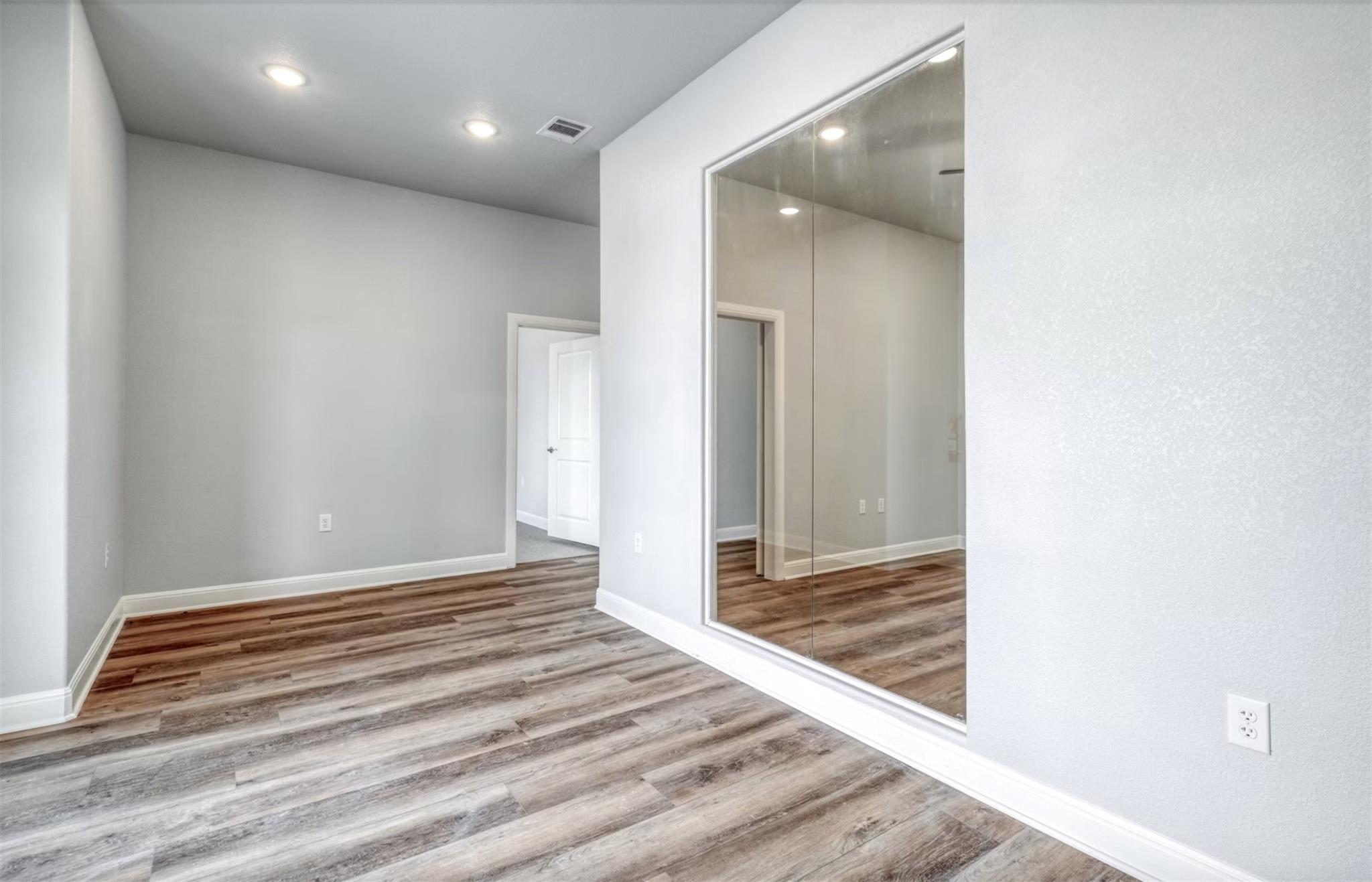 2200 N AW Grimes Blvd # 410, Round Rock, TX 78665