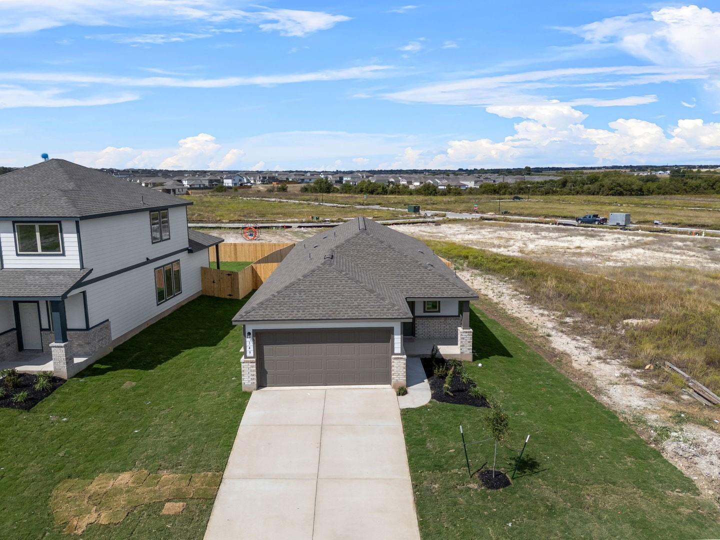 149 Hatari Trl, Jarrell, TX 76537