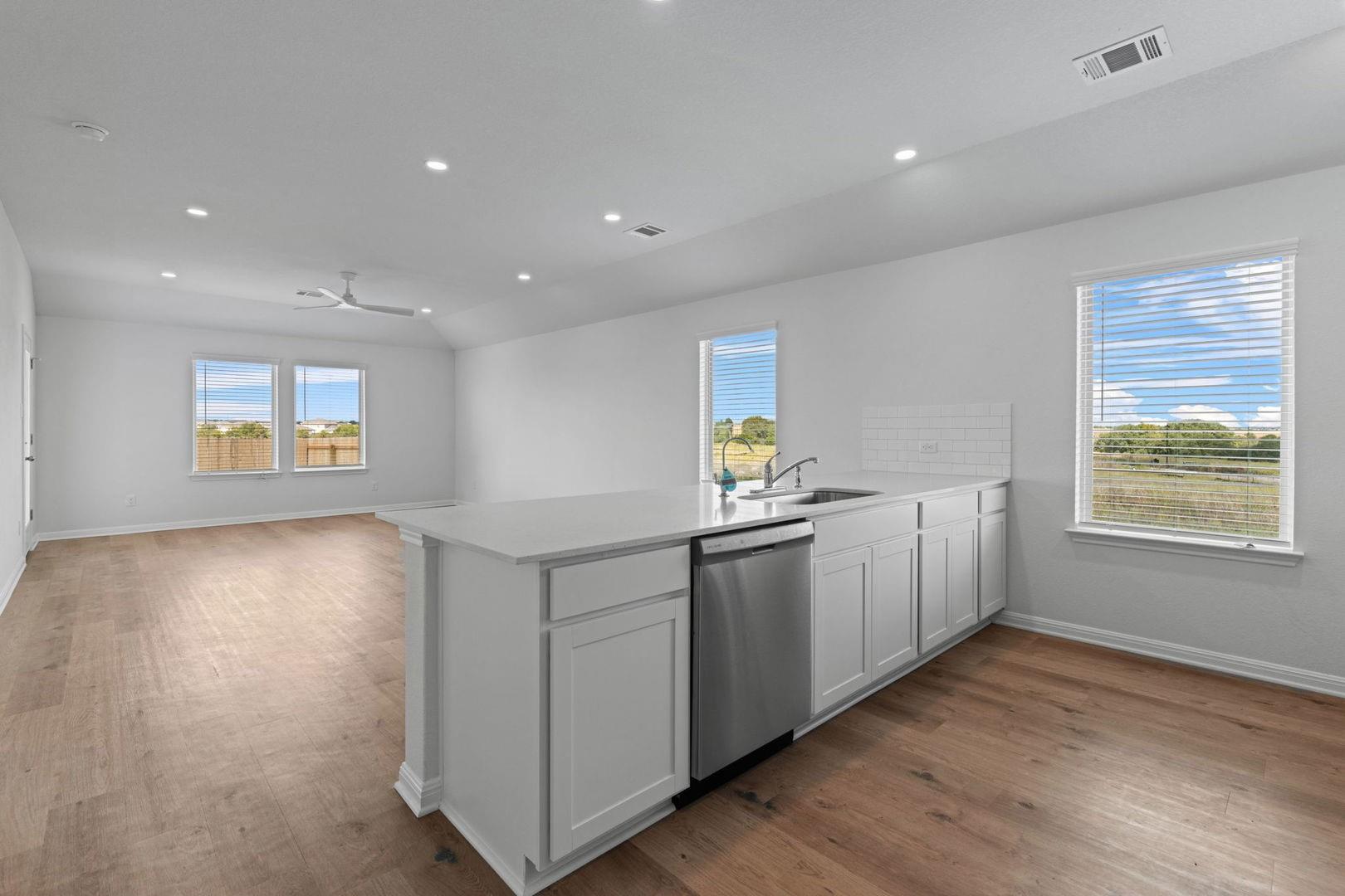 149 Hatari Trl, Jarrell, TX 76537