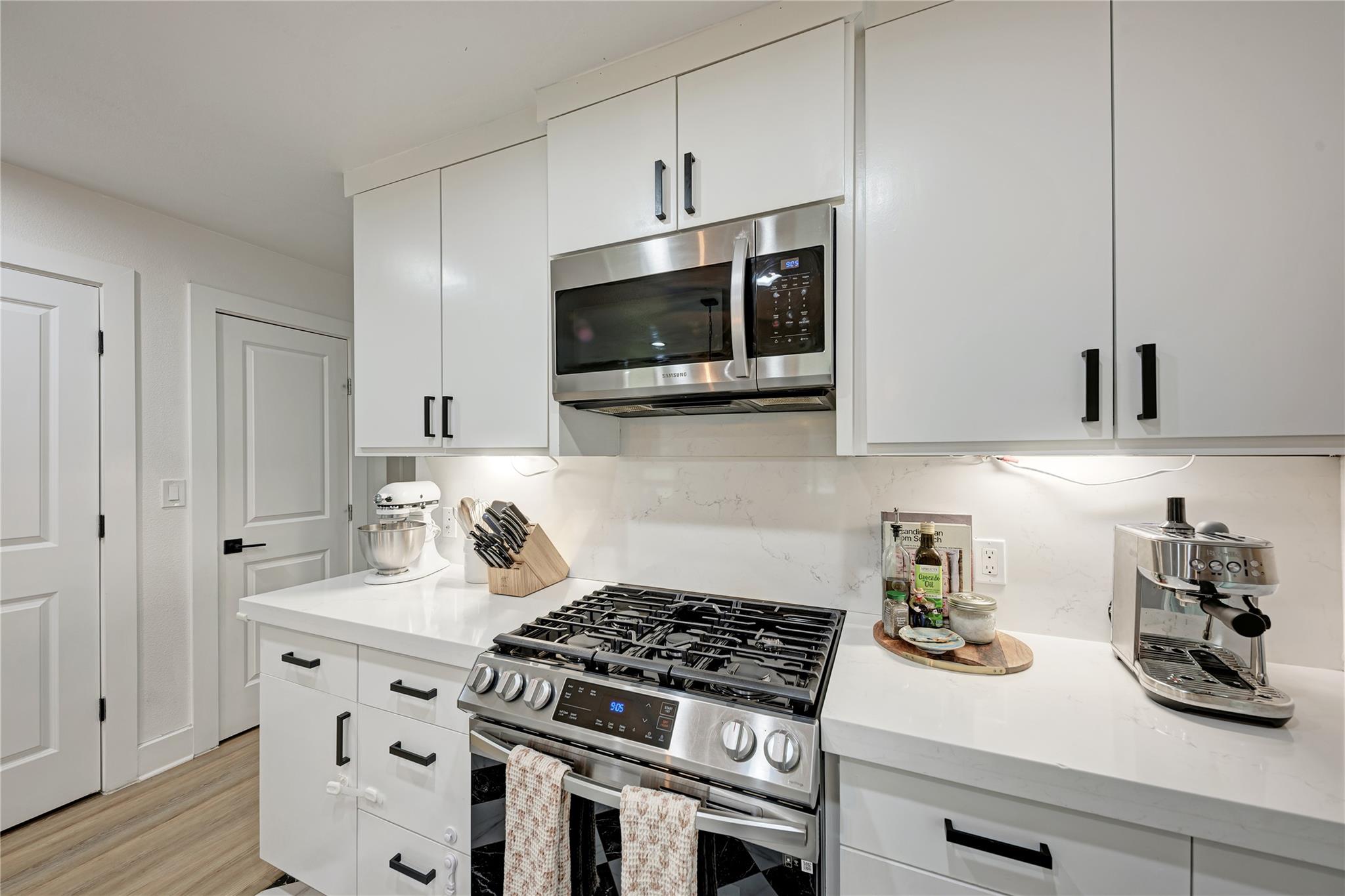 1607 Sweetbriar Ave, Austin, TX 78723