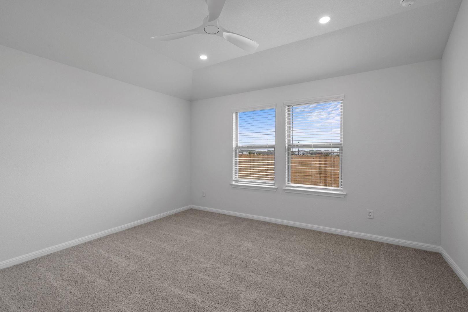 141 Hatari Trl, Jarrell, TX 76537