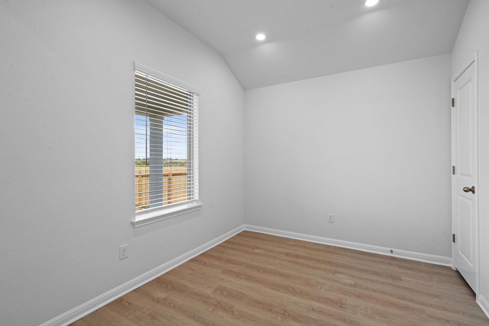 141 Hatari Trl, Jarrell, TX 76537