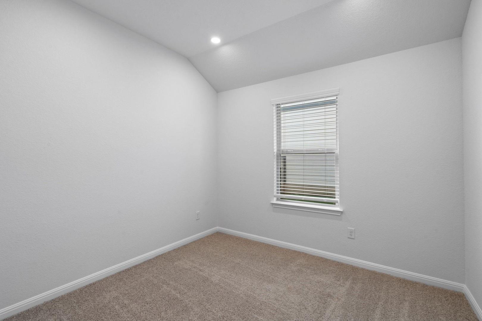 141 Hatari Trl, Jarrell, TX 76537