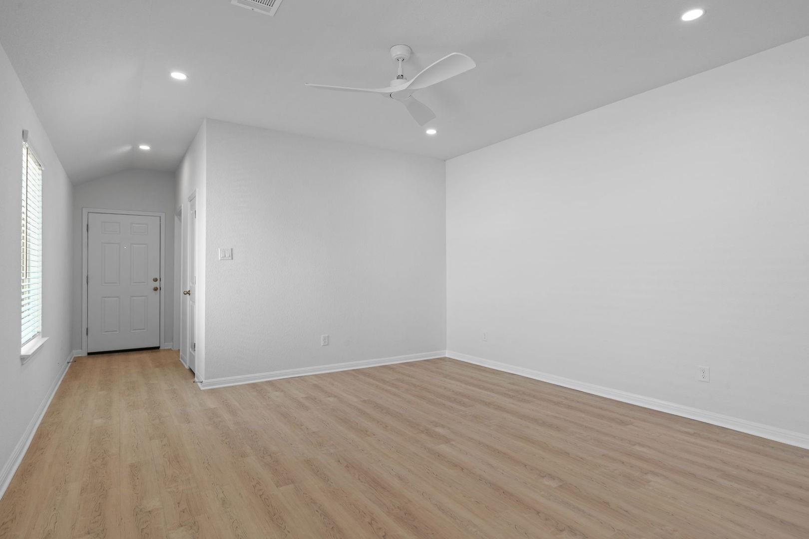 141 Hatari Trl, Jarrell, TX 76537