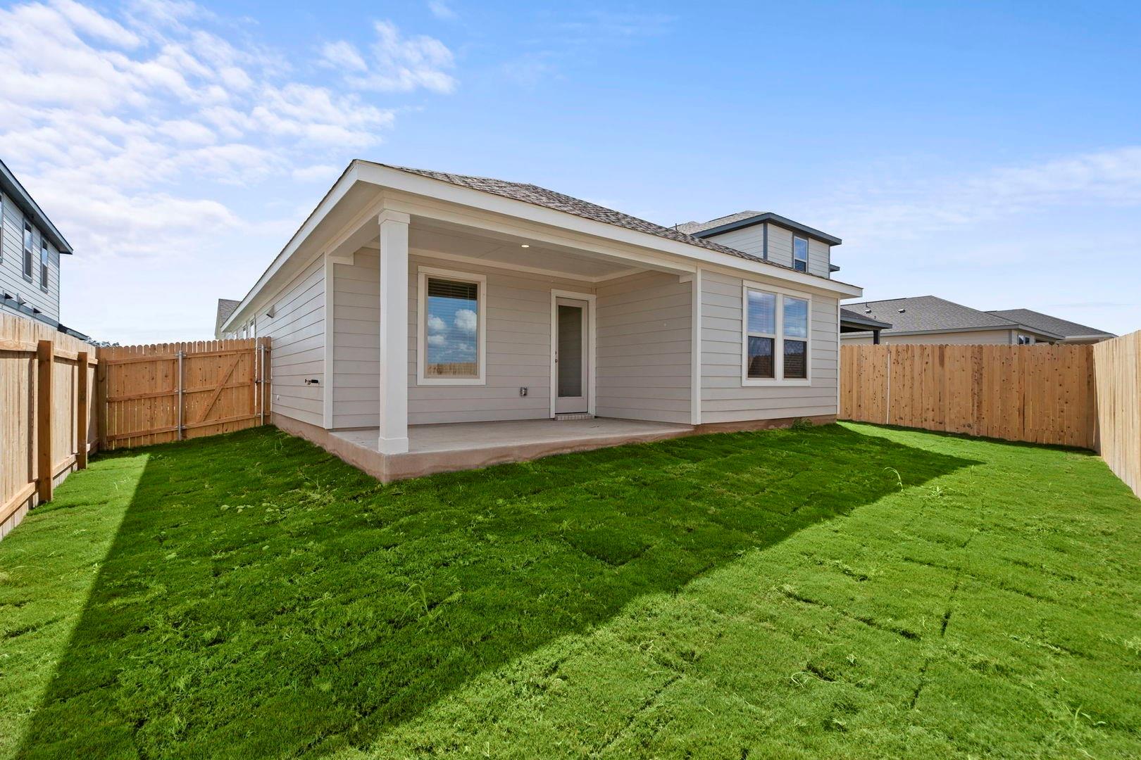 141 Hatari Trl, Jarrell, TX 76537