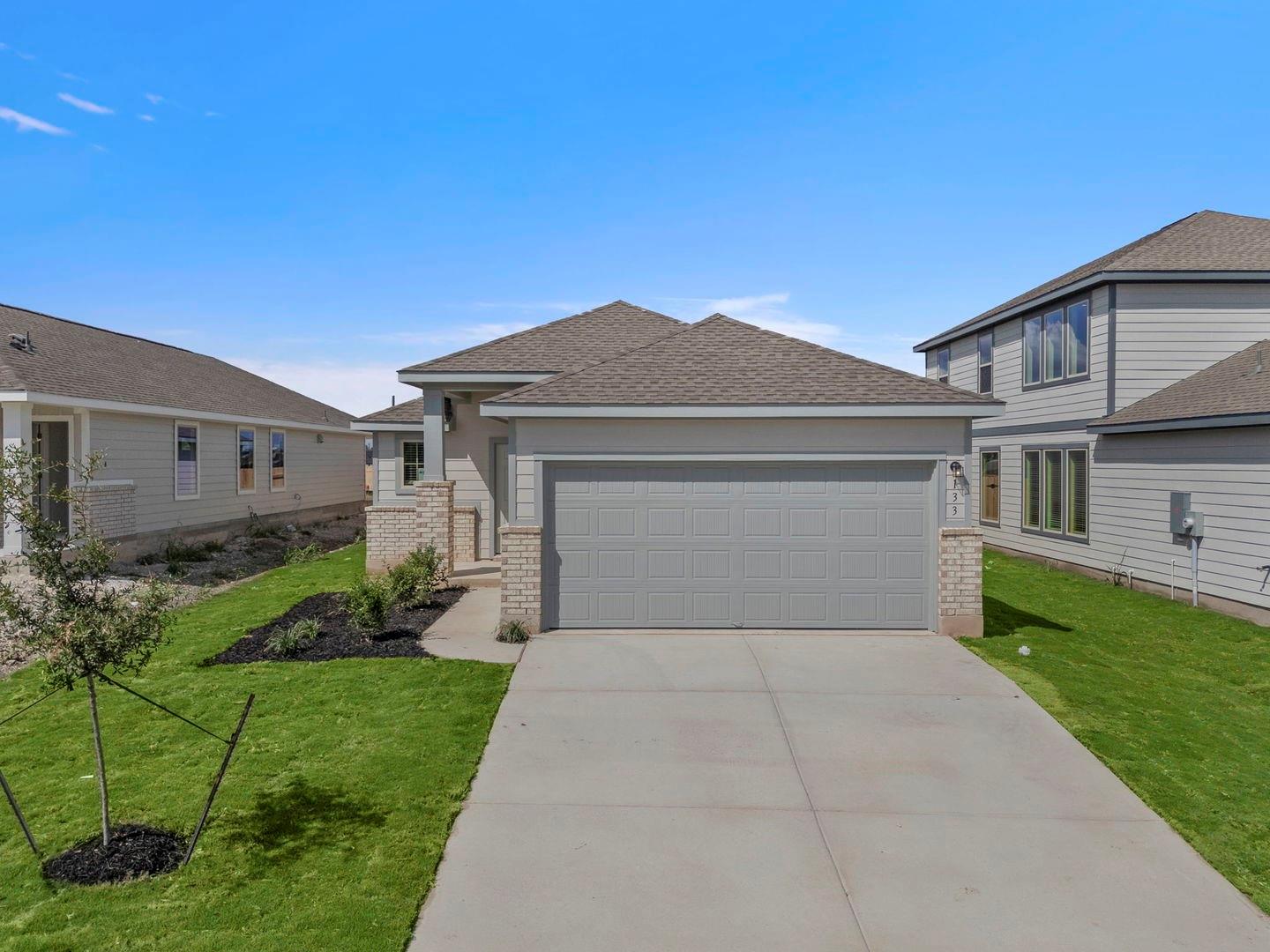 133 Hatari Trl, Jarrell, TX 76537