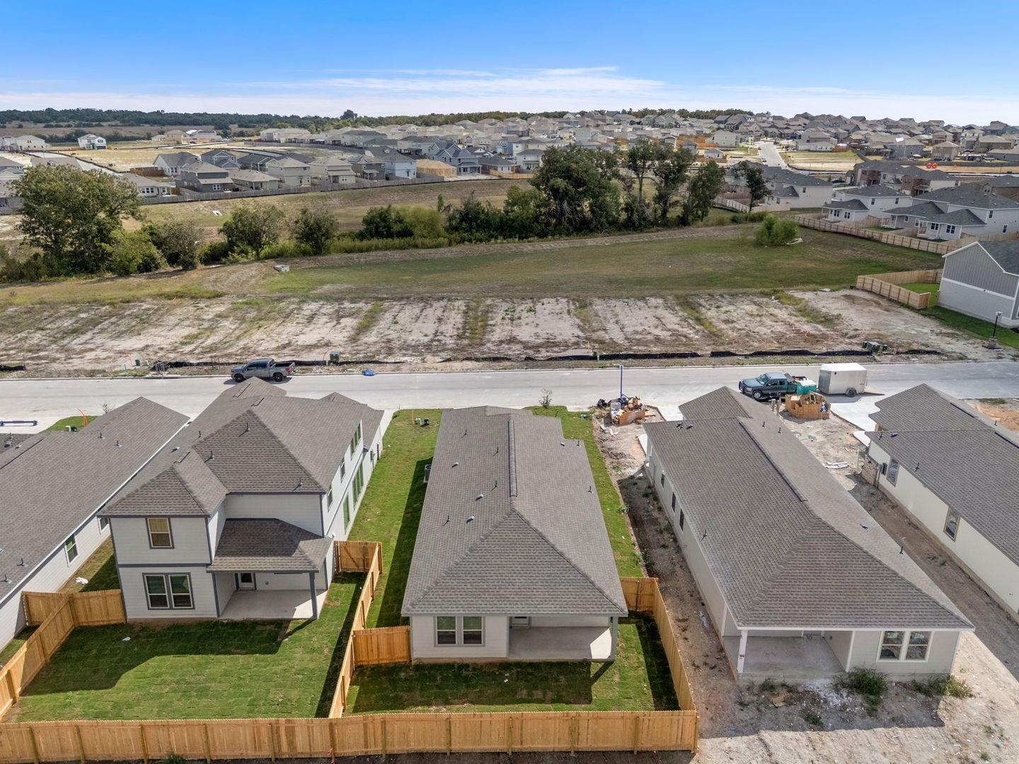 133 Hatari Trl, Jarrell, TX 76537