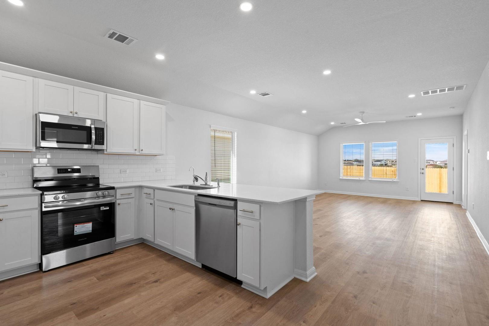 133 Hatari Trl, Jarrell, TX 76537