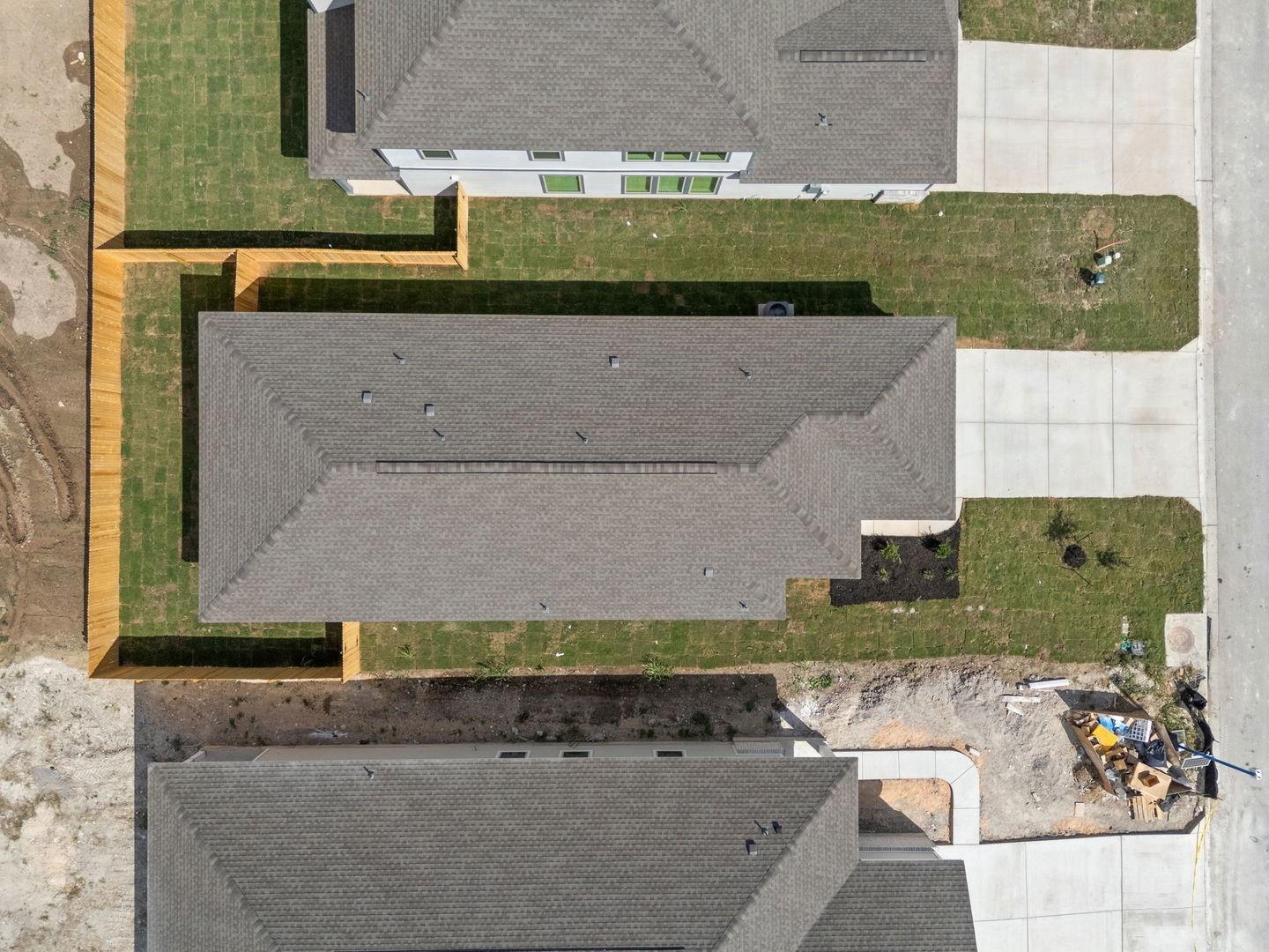 133 Hatari Trl, Jarrell, TX 76537