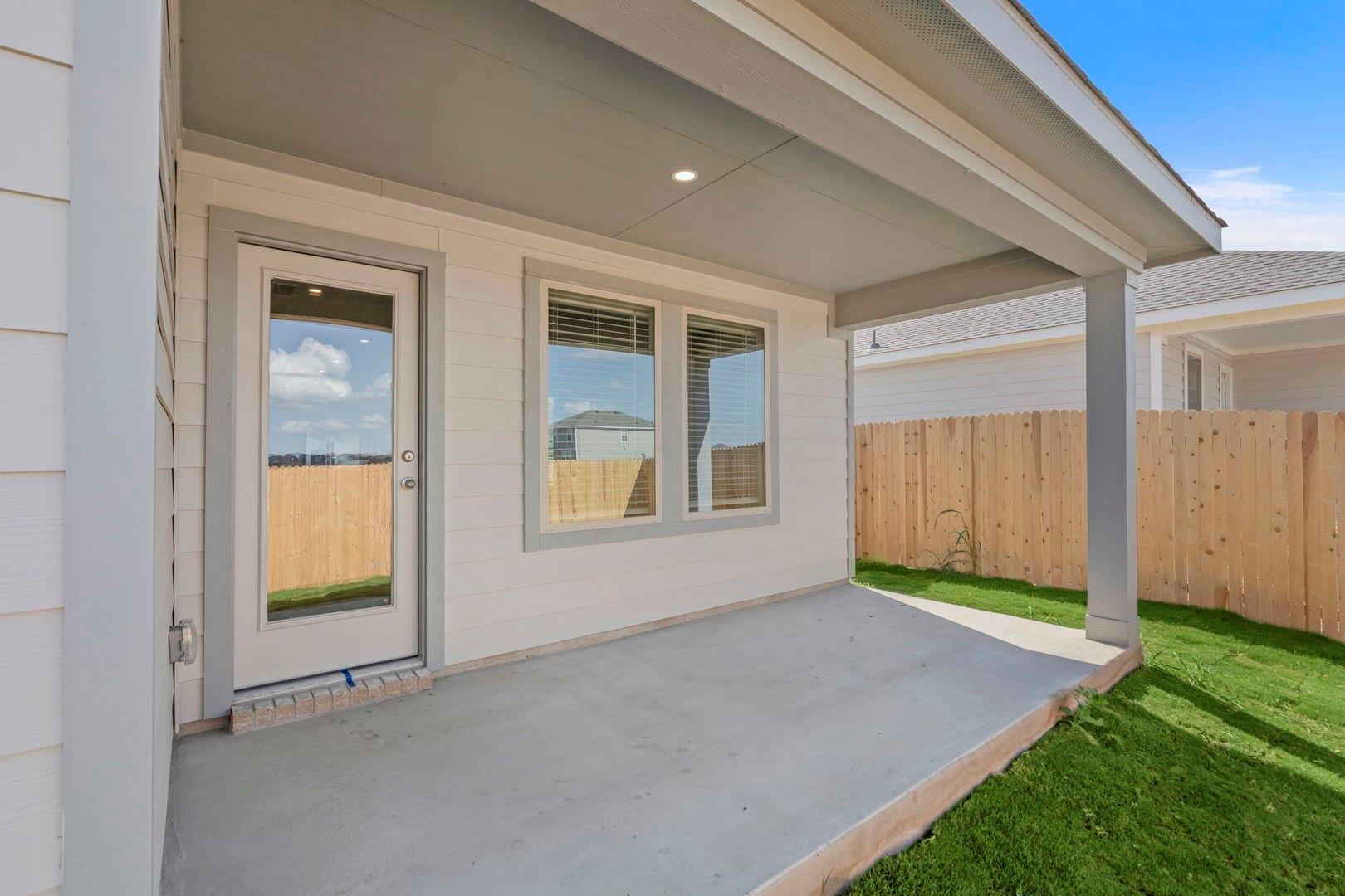 133 Hatari Trl, Jarrell, TX 76537