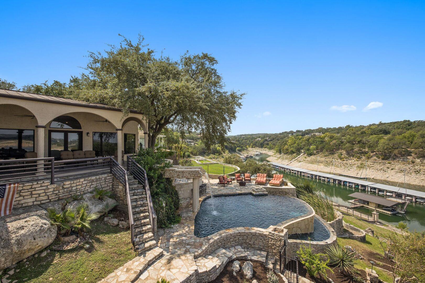 925 Challenger, Lakeway, TX 78734