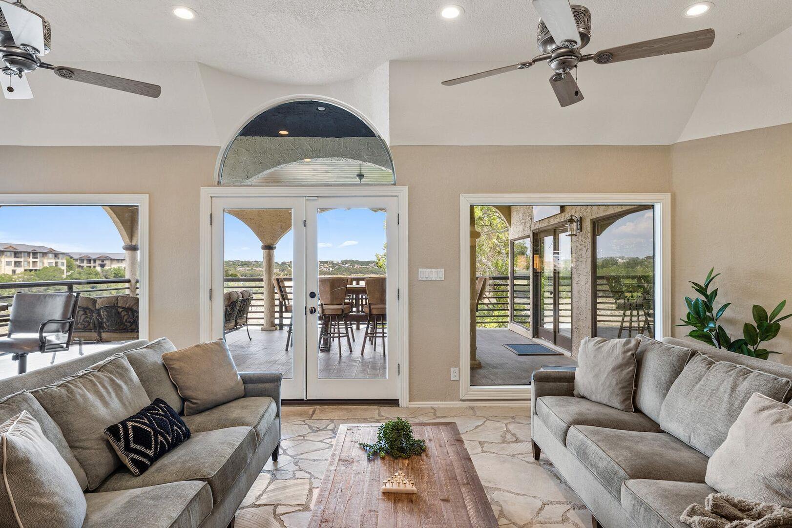 925 Challenger, Lakeway, TX 78734