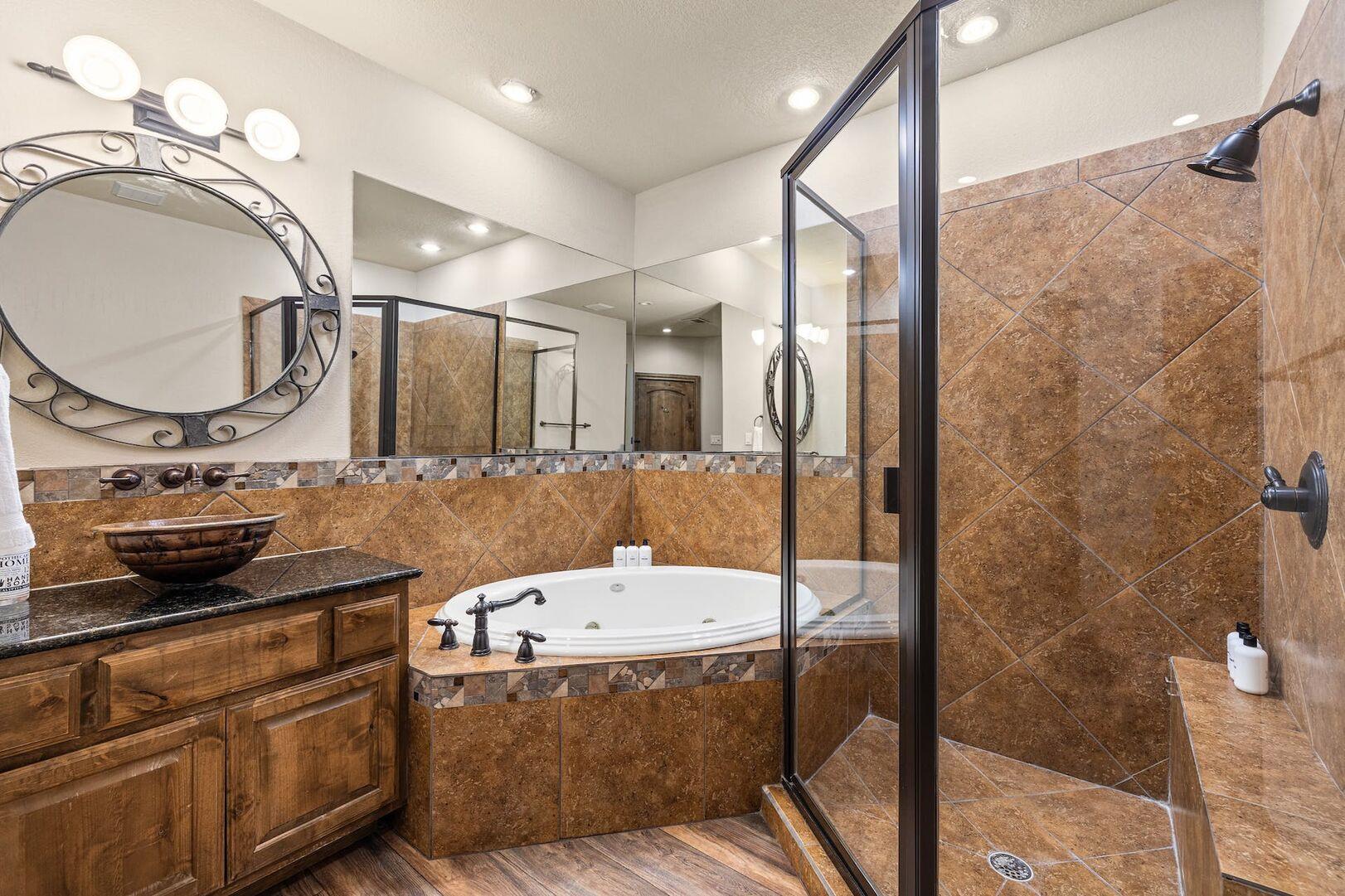 925 Challenger, Lakeway, TX 78734