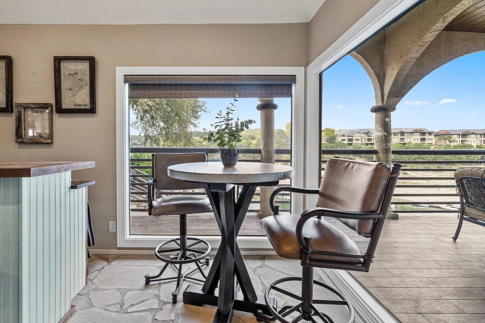 925 Challenger, Lakeway, TX 78734