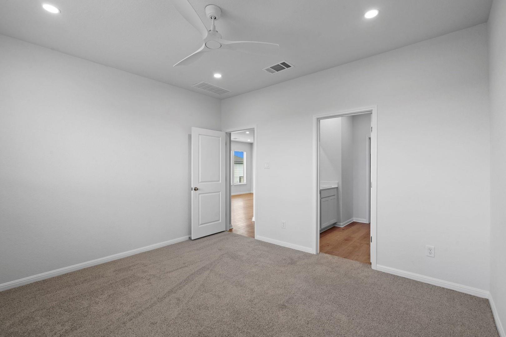 145 Hatari Trl, Jarrell, TX 76537