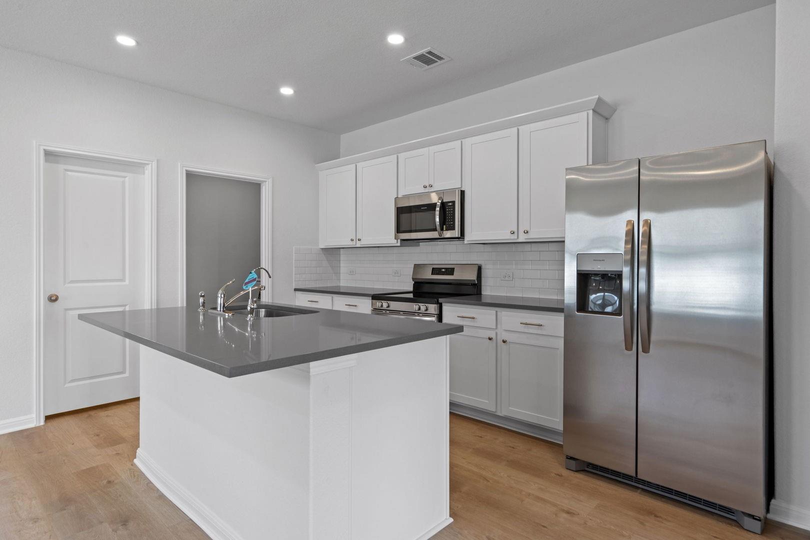 145 Hatari Trl, Jarrell, TX 76537