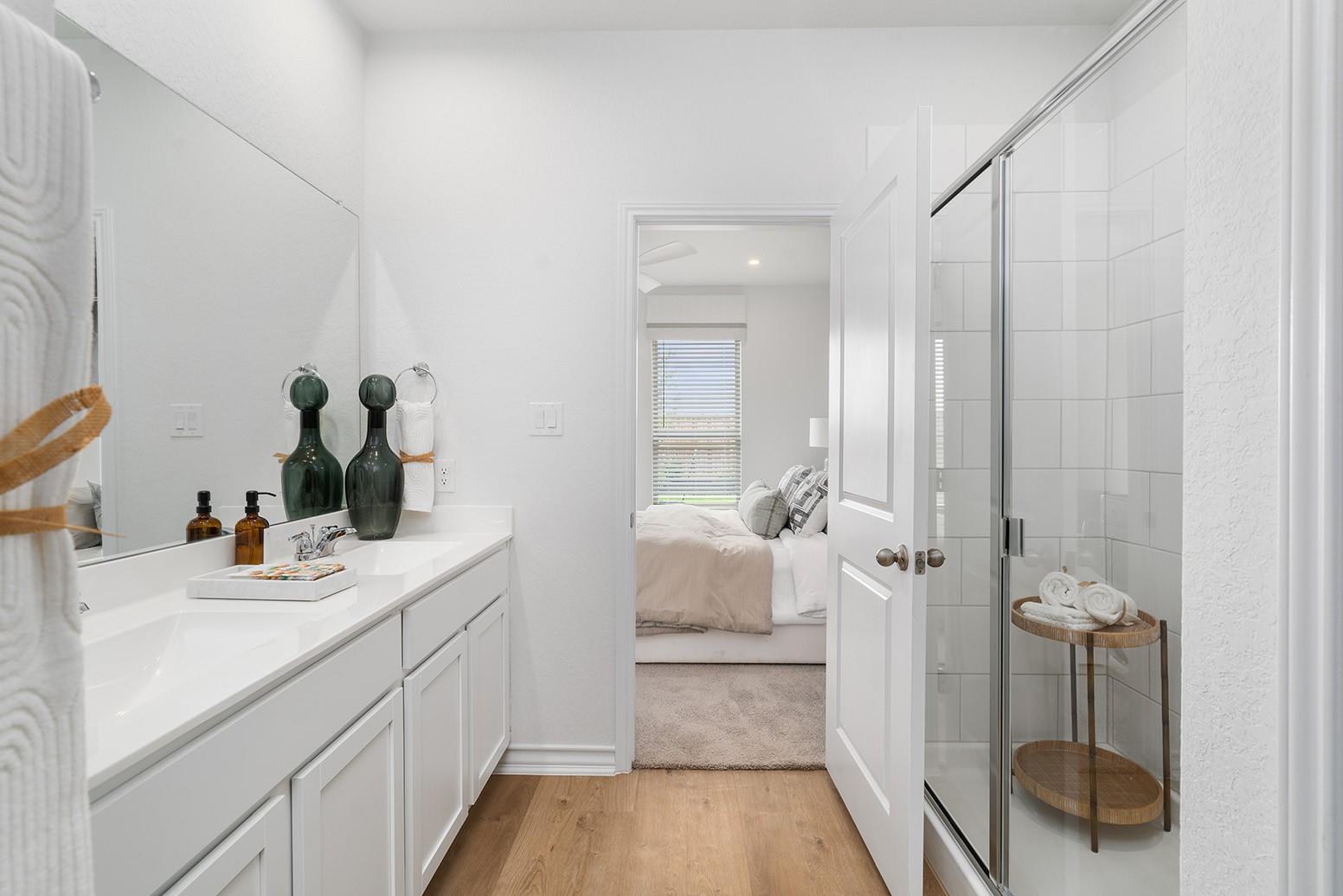 145 Hatari Trl, Jarrell, TX 76537