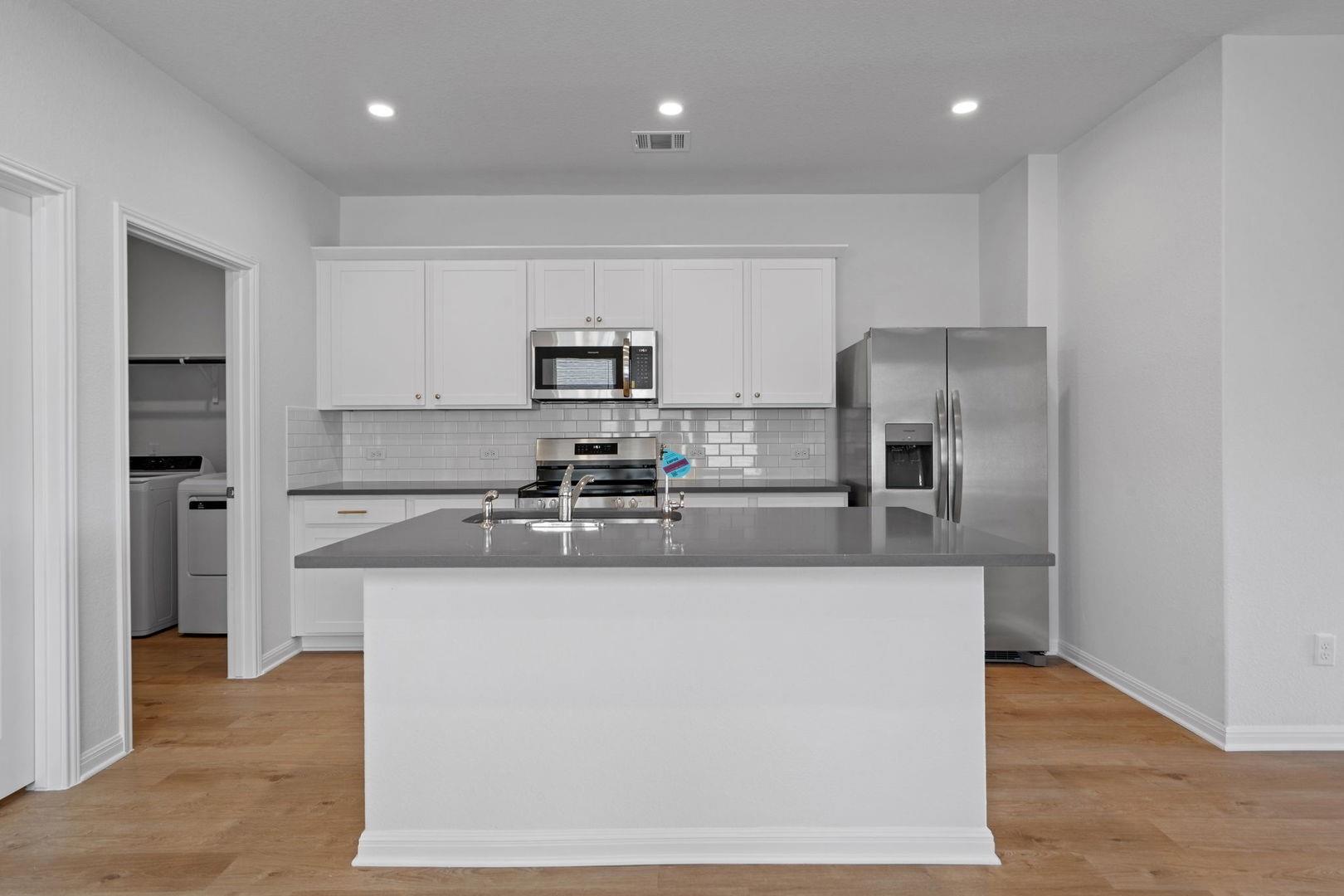 145 Hatari Trl, Jarrell, TX 76537