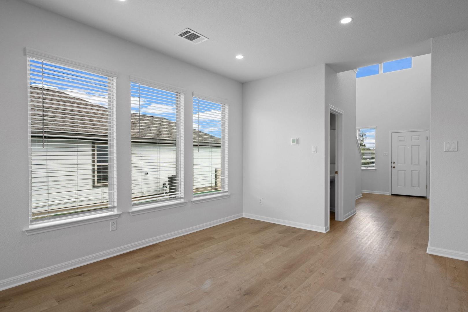 145 Hatari Trl, Jarrell, TX 76537