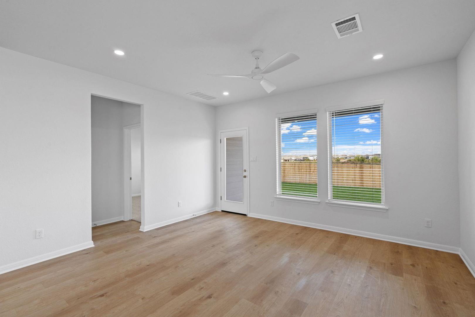 145 Hatari Trl, Jarrell, TX 76537