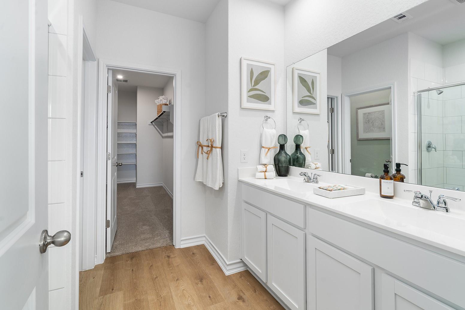 145 Hatari Trl, Jarrell, TX 76537
