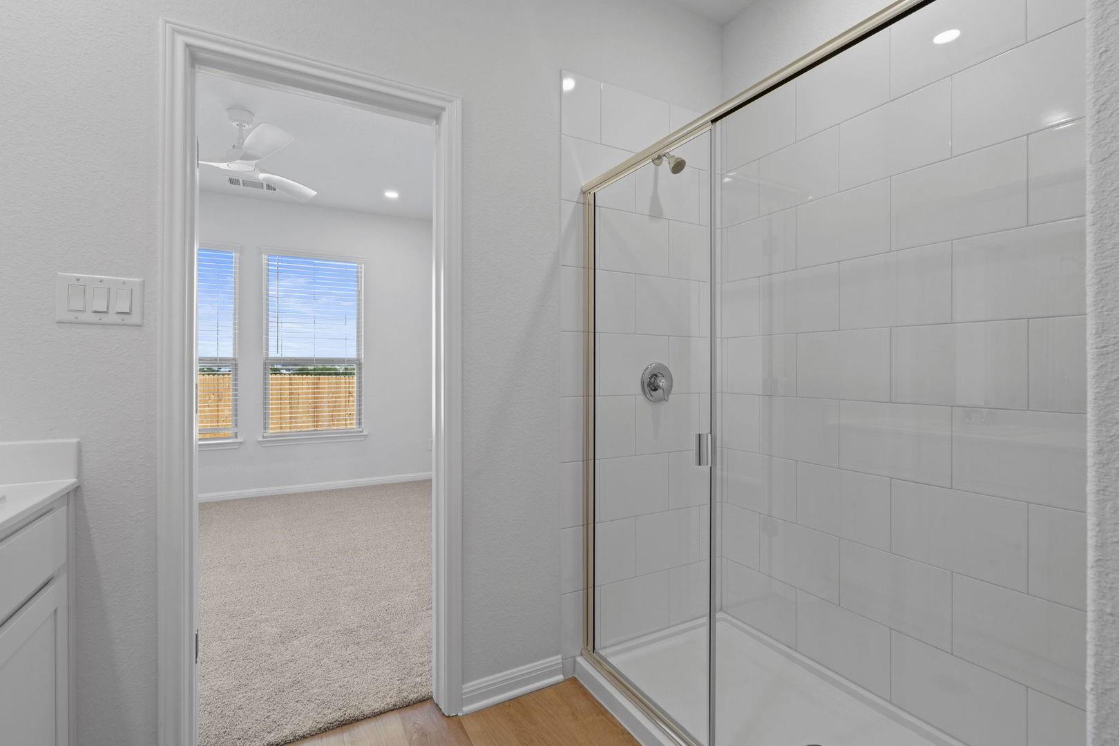 137 Hatari Trl, Jarrell, TX 76537