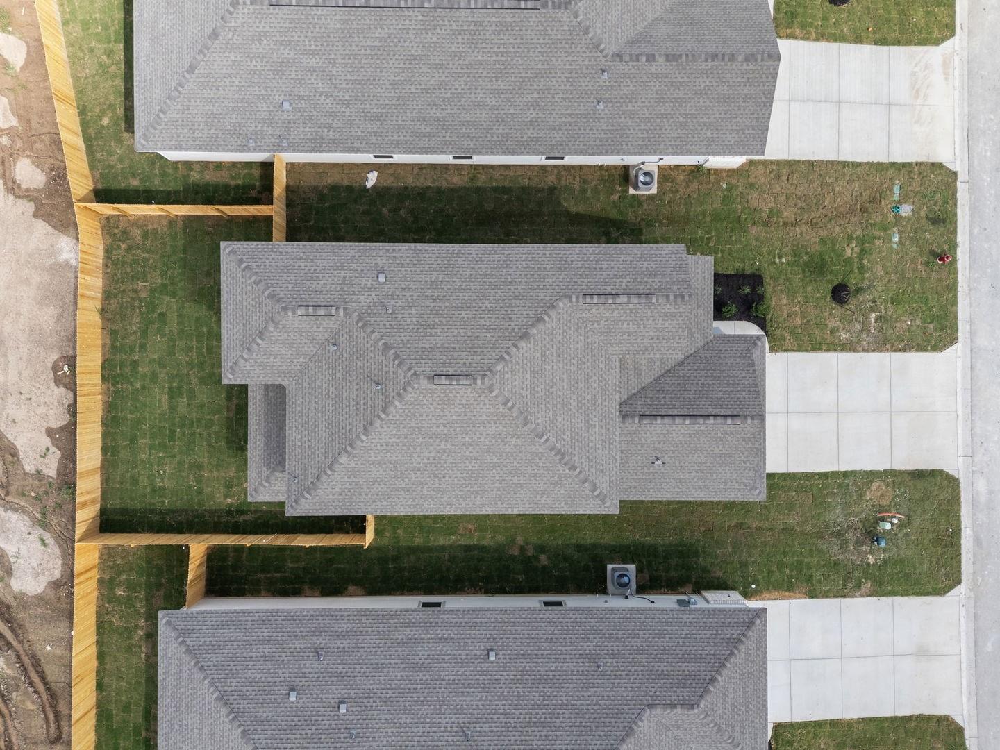 137 Hatari Trl, Jarrell, TX 76537