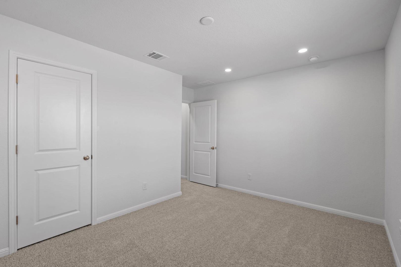 137 Hatari Trl, Jarrell, TX 76537