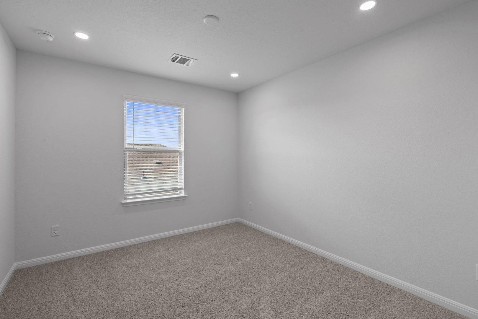 137 Hatari Trl, Jarrell, TX 76537